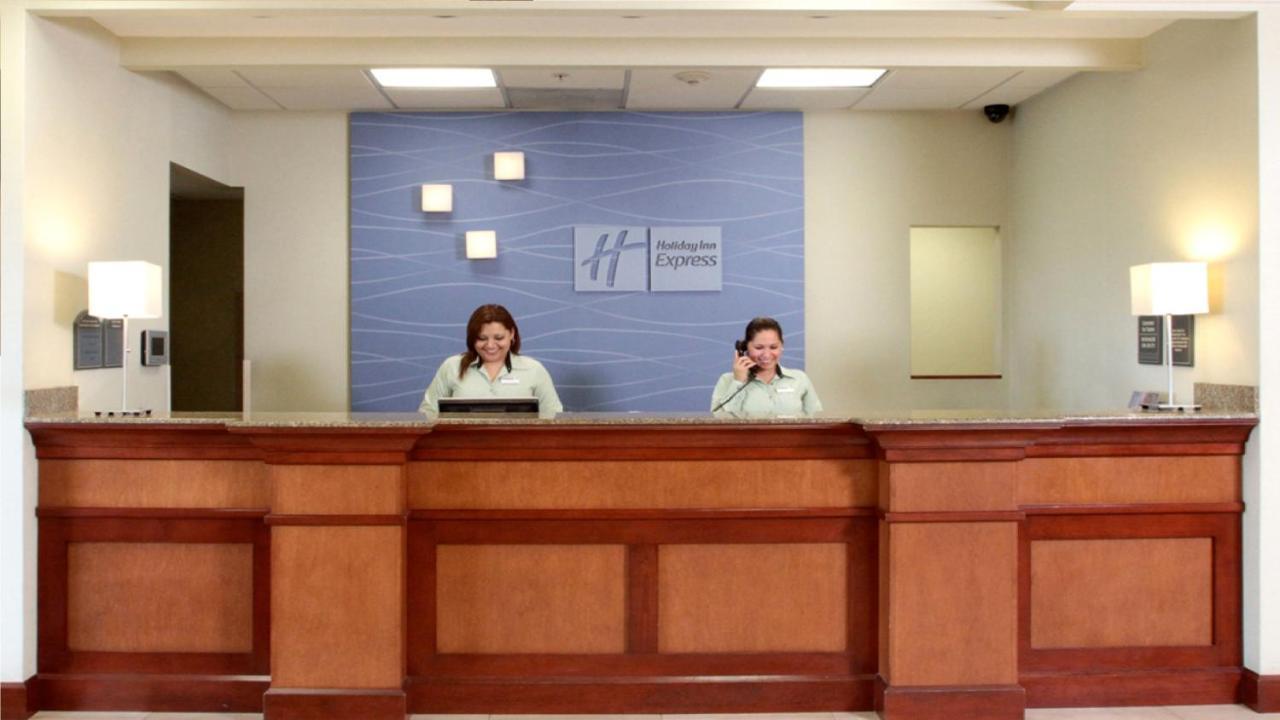 Holiday Inn Express & Suites Monterrey Aeropuerto By Ihg Apodaca Bagian luar foto