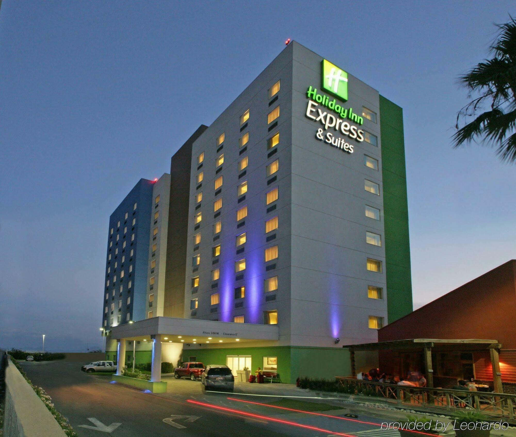 Holiday Inn Express & Suites Monterrey Aeropuerto By Ihg Apodaca Bagian luar foto